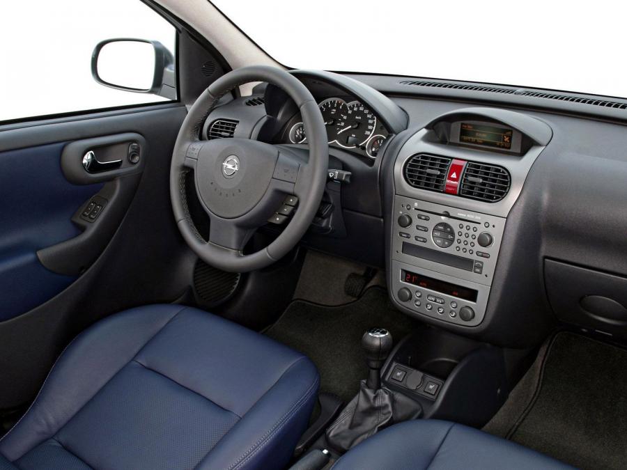  Opel Corsa 2000 года  (фото 3 из 40)